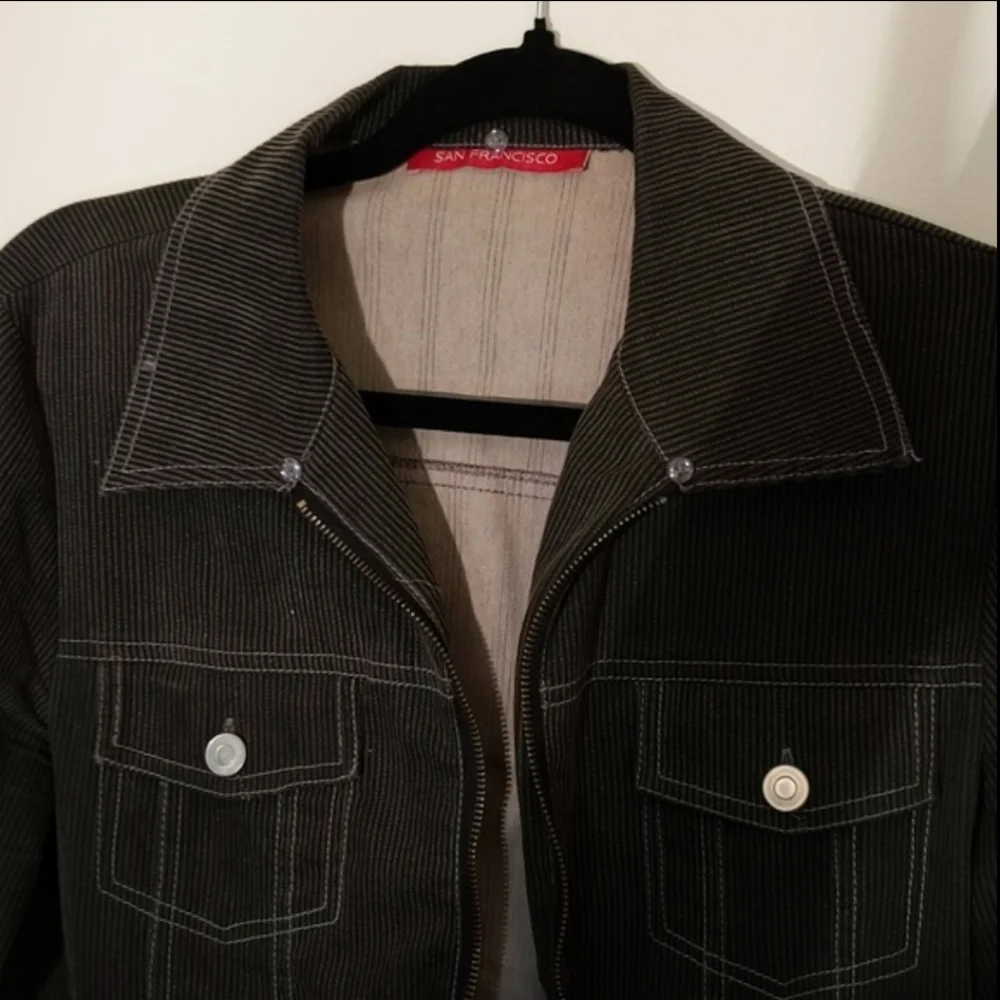 San Francisco| Grey Corduroy Short Button Jacket - Picture 2 of 10